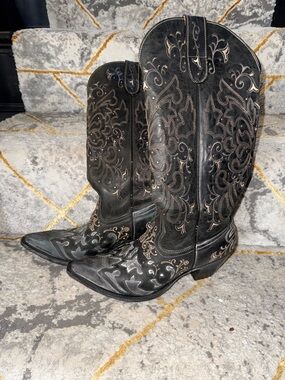 Black Embroidered Women's Heeled Cowboy Boots